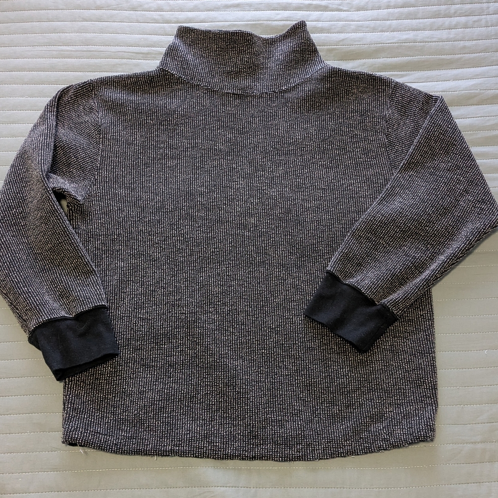 Women's Nike Yoga Therma-FIT knit cowl neck sweatshirt in black and white. Sm.